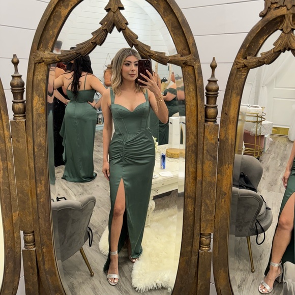 emerald green knee length dress BABARONI Chiffon Mother of the Bride Dress with Illusion Neckline Ruffle Knee-Length Gown main image 0